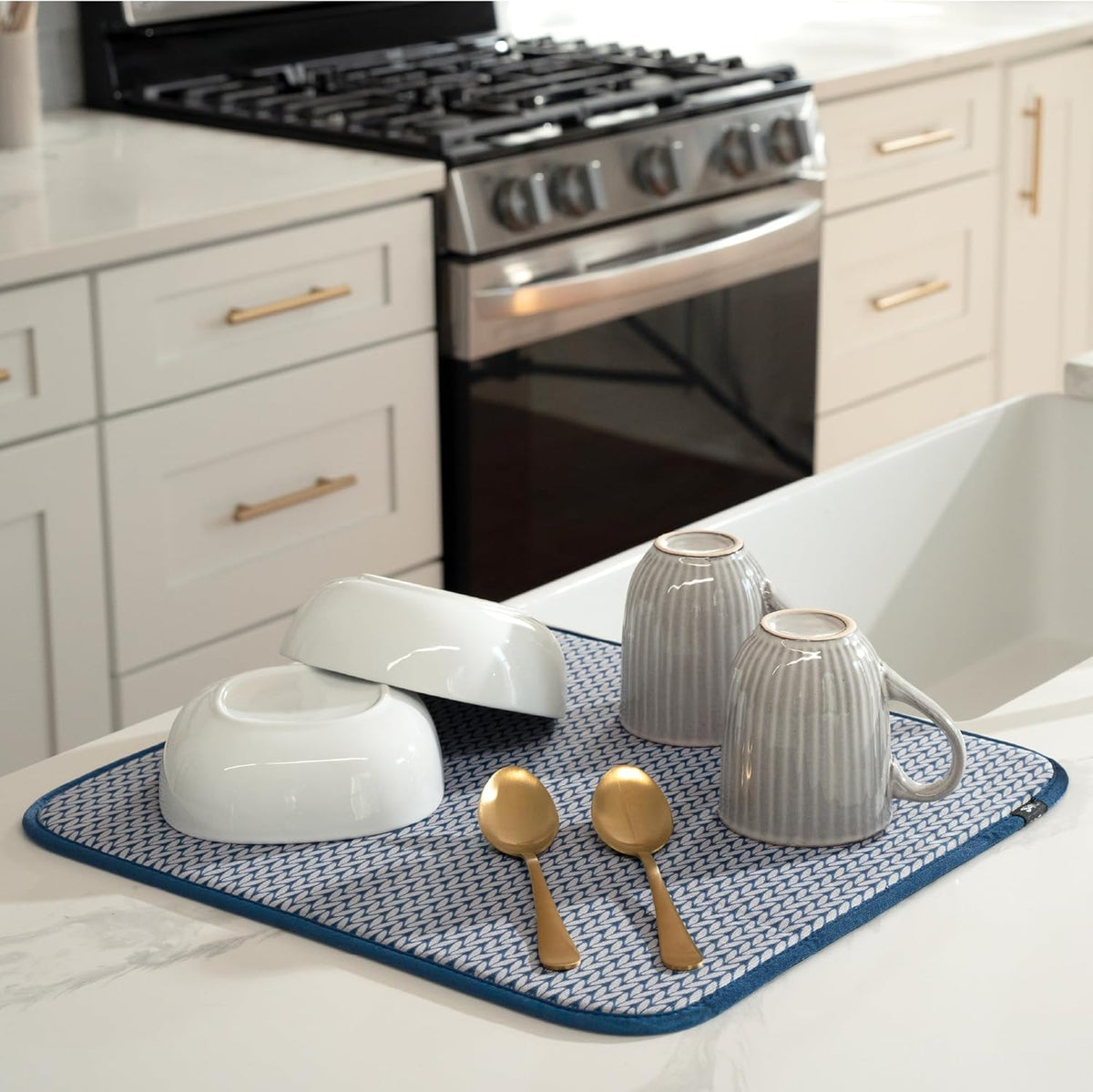 S&T INC. Dish Drying Mat, 16” x 18”, Absorbent Microfiber Kitchen Counter Mat, Dish Drying Pad for Dishes, Utensils, Pots and Pans, Large, Blue Stockinette